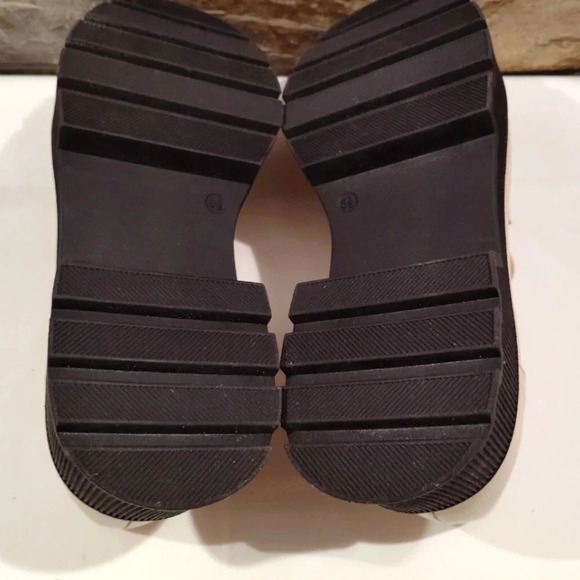 Limelight Kendall Loafers Chunky Heel Lug Chain Detail 8 1/2 8.5 Beige - Picture 9 of 14